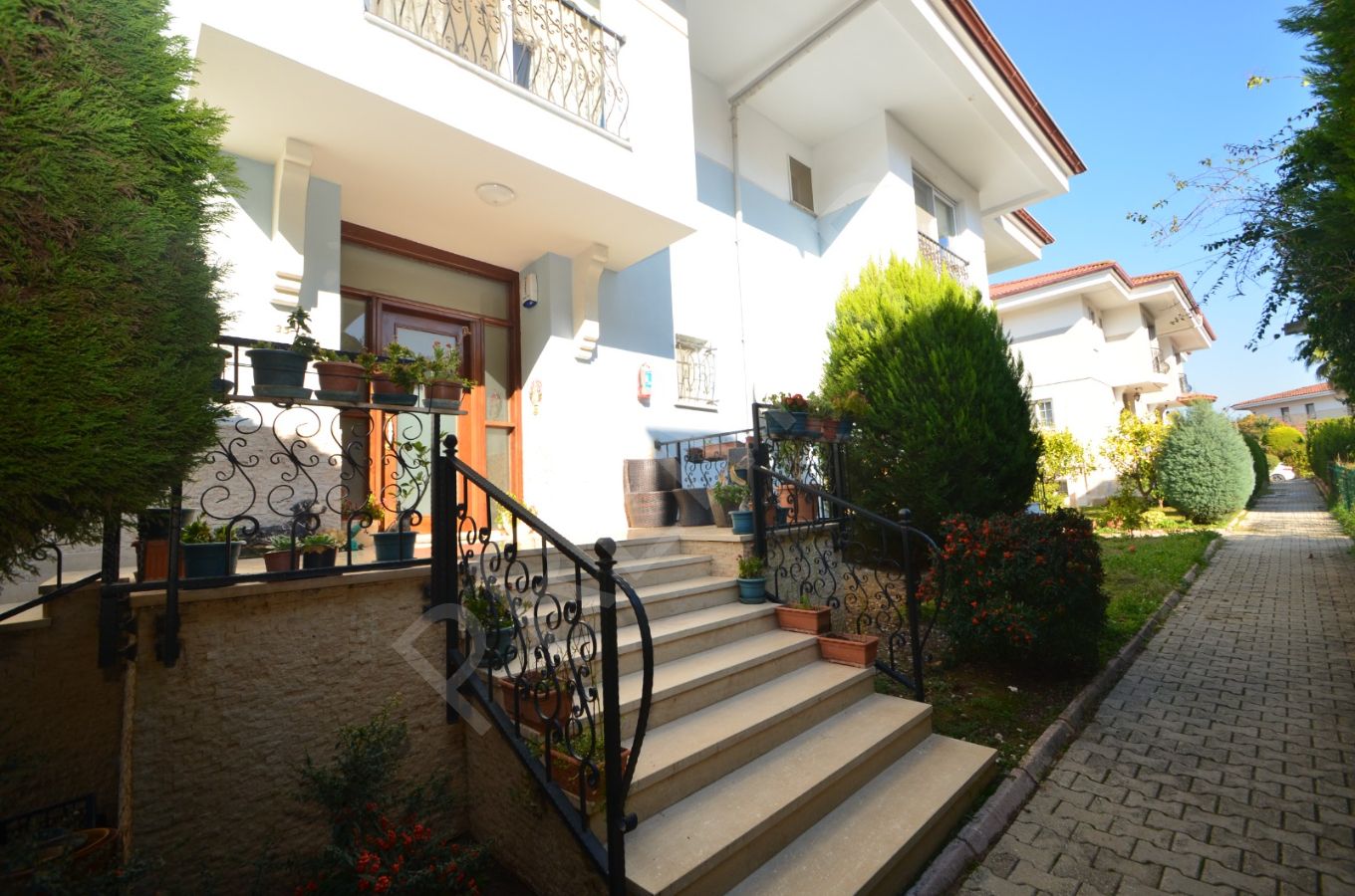 Adana Kabasakal 'da Kaliteli Güvenli İmuhteşem Villa