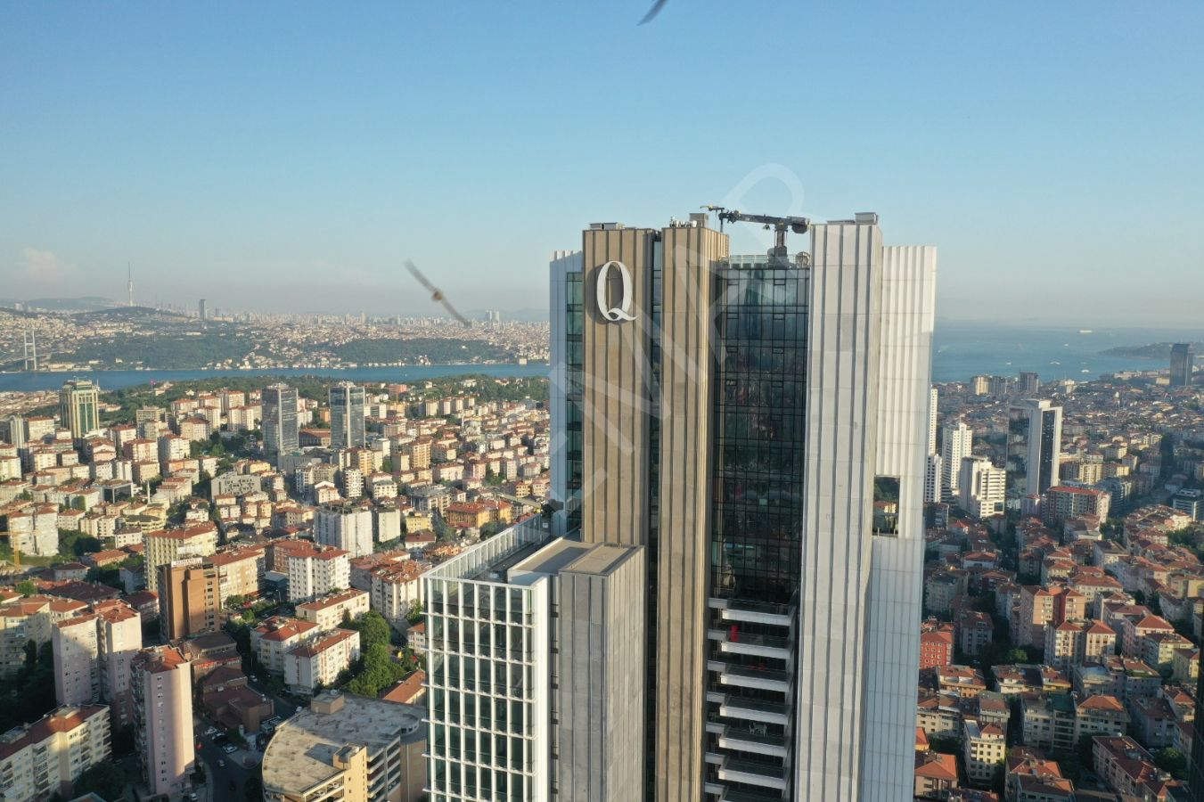 Şişli Quasar İstanbul'da Kiralık 1+1 Süper Konumda 25.kat Resıdance Dairesi