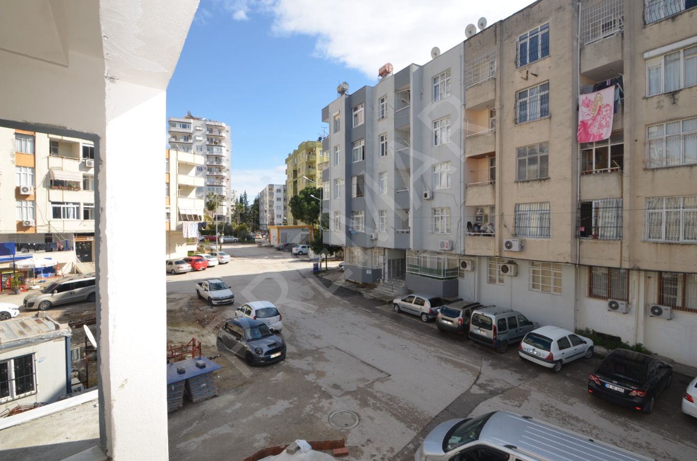 Adana, Beyaz Evler Mahallesi Merkezi Konum 'da 2+1 Satılık Daire
