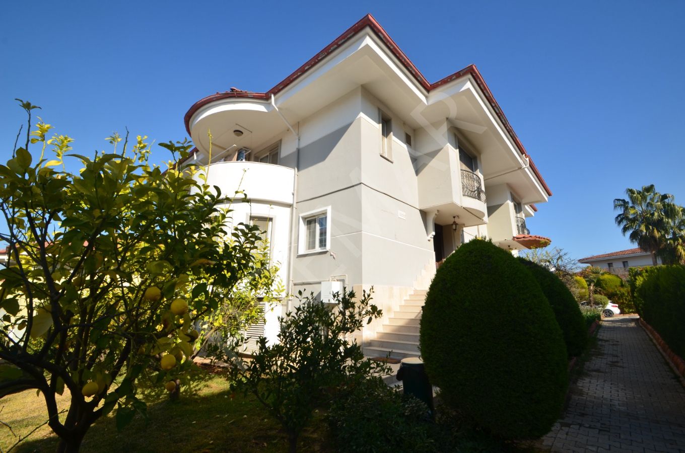 Adana Kabasakal 'da Güvenli Kaliteli Muhteşem Site İçinde Villa