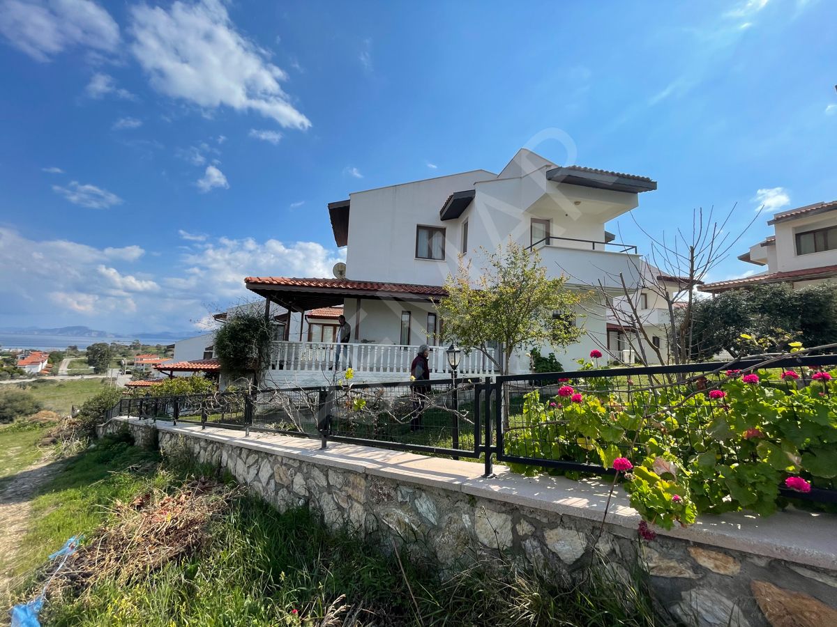 Premar Datça Özbel Riviera Sitesi'nde Full Deniz Manzaralı Havuzlu Güvenlikli Tam Müstakil Villa