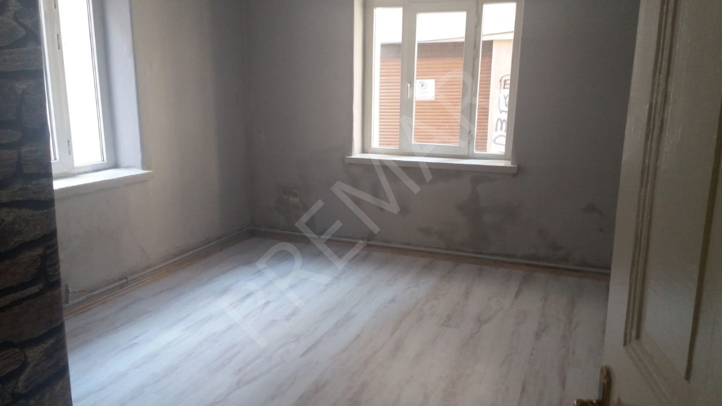 Eskişehir Tepebaşı İhsaniye Mah. Kiralık Dubleks Bahçeli Ev PREMAR