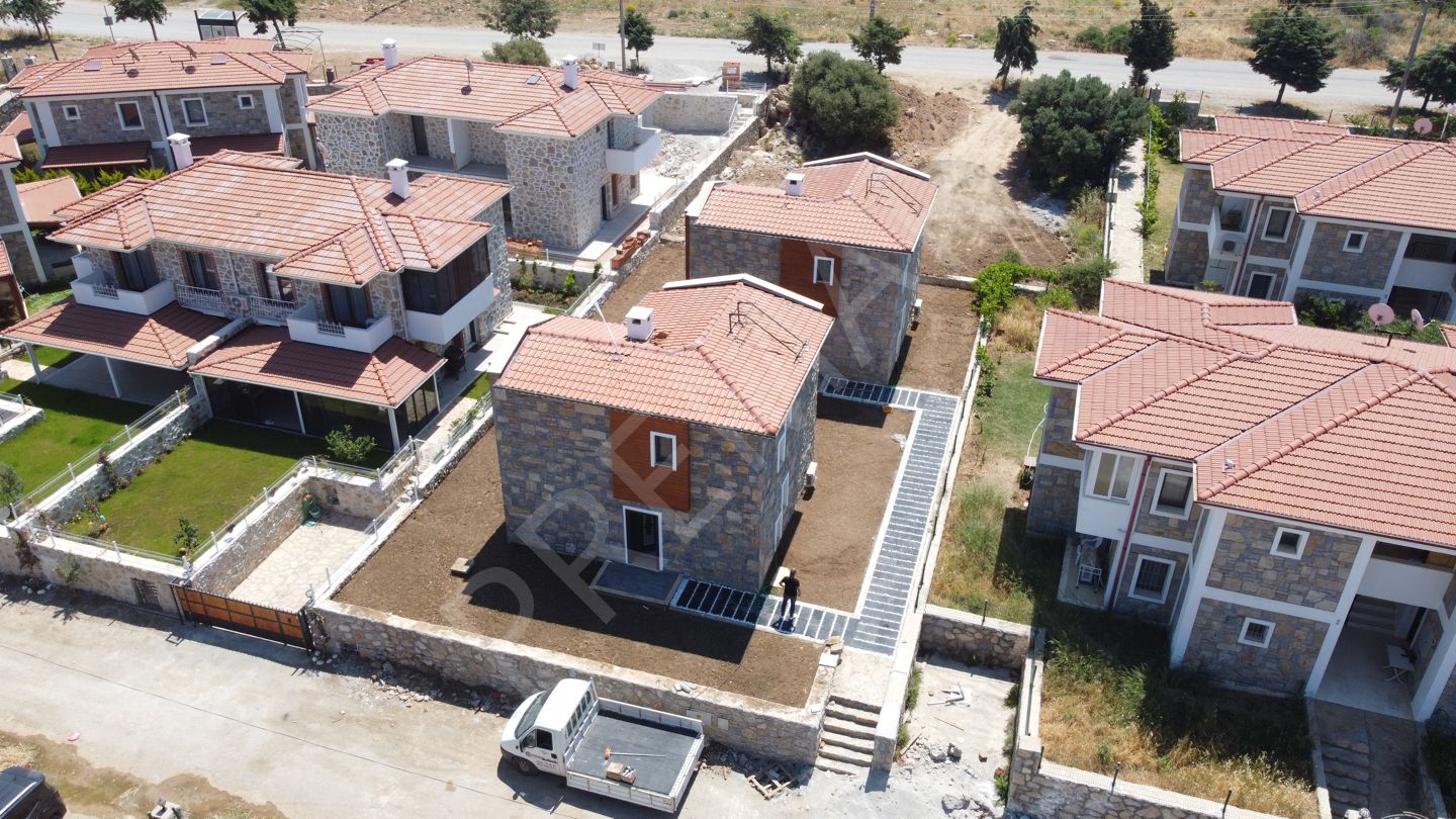 Premar Datça Burgaz'da Denize Çok Yakın Müstakil Yepyeni Villalar
