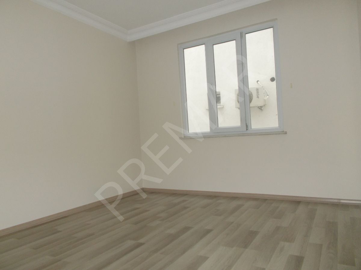 Güneşlide Satılık 2+1 PREMAR