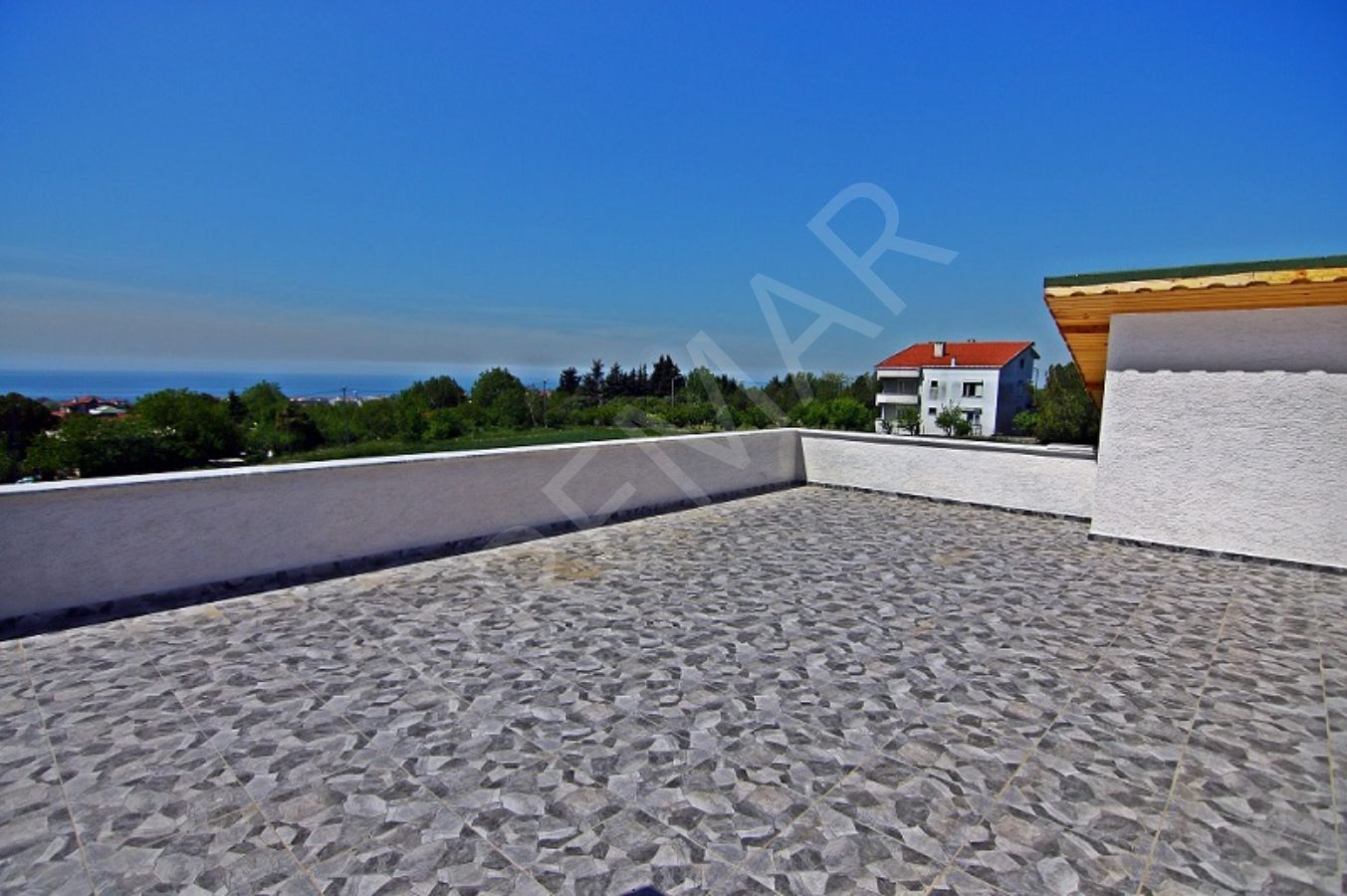 Büyükçekmece Kumburgaz'da 6+1 Deniz Manzaralı Satılık Villa