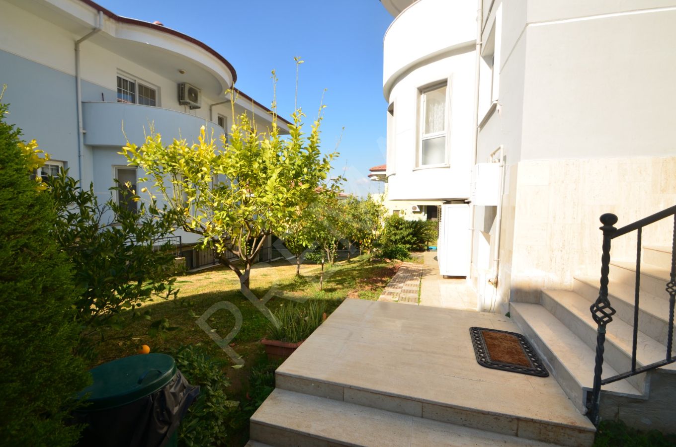 Adana Kabasakal 'da Güvenli Kaliteli Muhteşem Site İçinde Villa