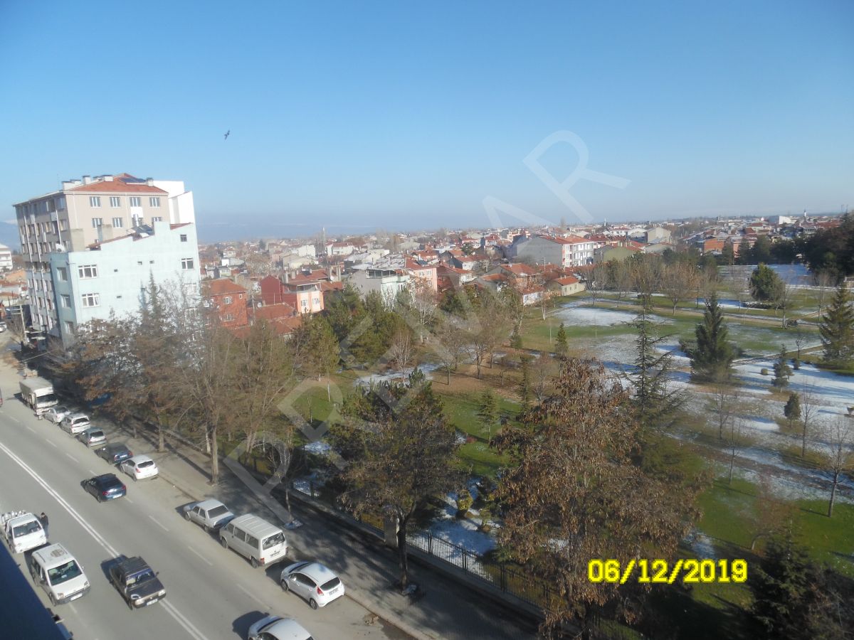 Eskişehir Tepebaşı Zafer Mah. G.y.satar Caddesinde Kiralık 3+1 Daire