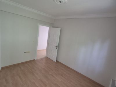 1gazi Mahallesinde Optimum Avm Yakın 3+1 Daire