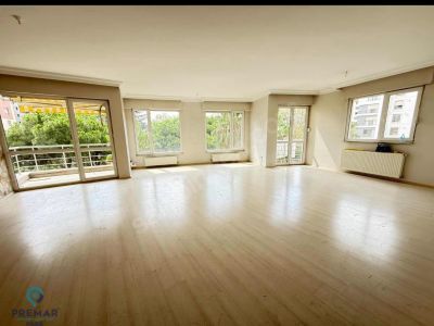 Erenköyde Genç Binada Satılık 3 + 1